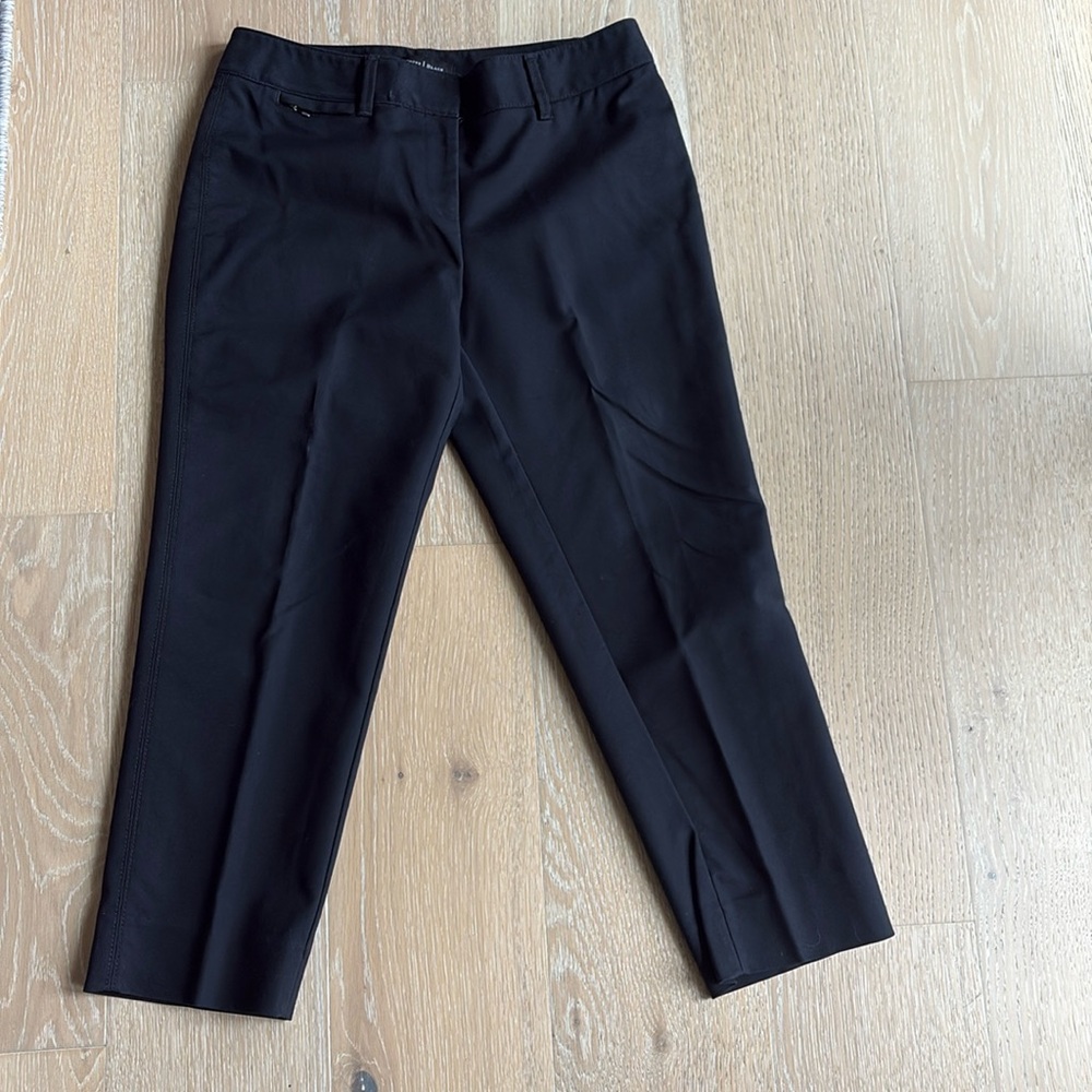 White House Black Market Perfect form Crop pants Black Size 4